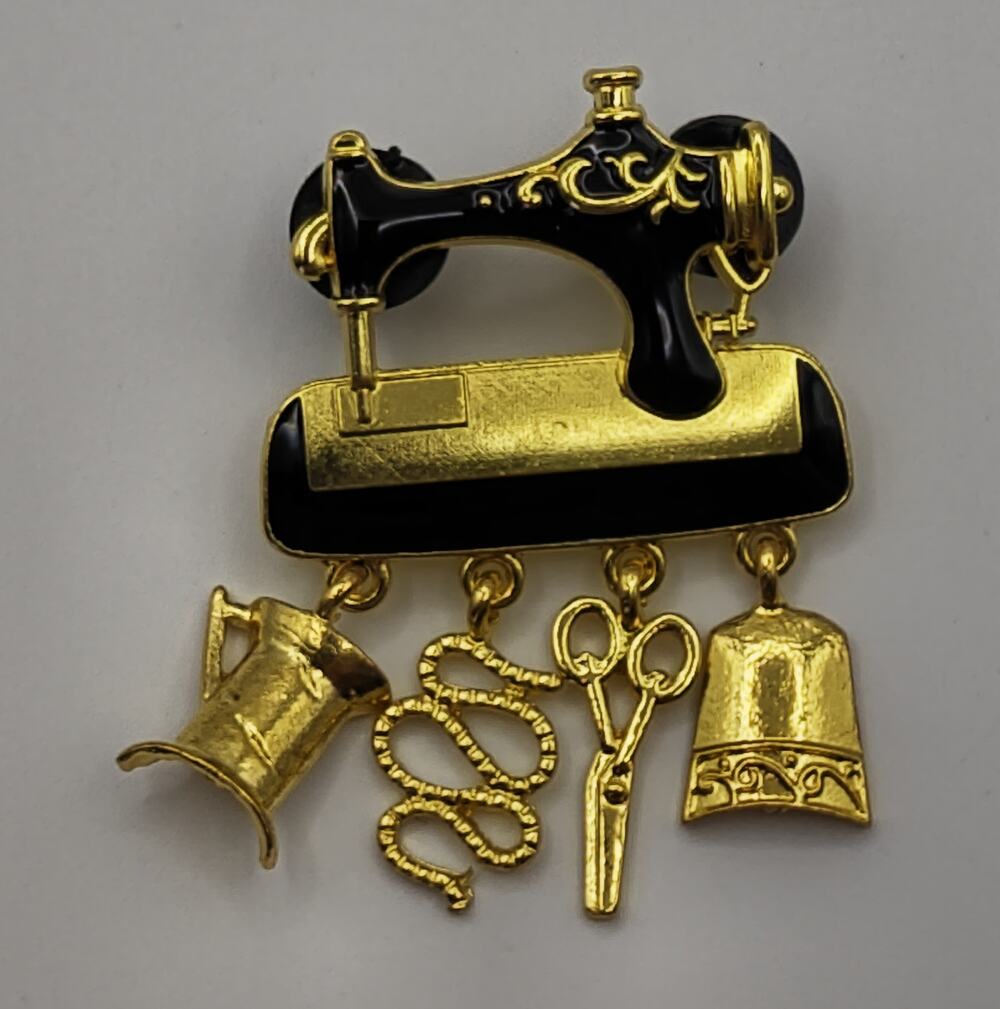 Sewing Machine Brooch Black Enamel & Gold Tone Metal W / Dangling Themed Charms